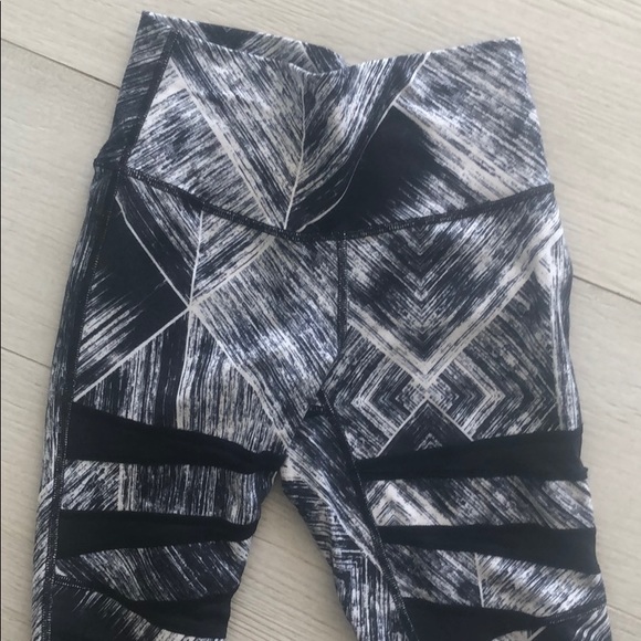 Lululemon leggings - Picture 1 of 4
